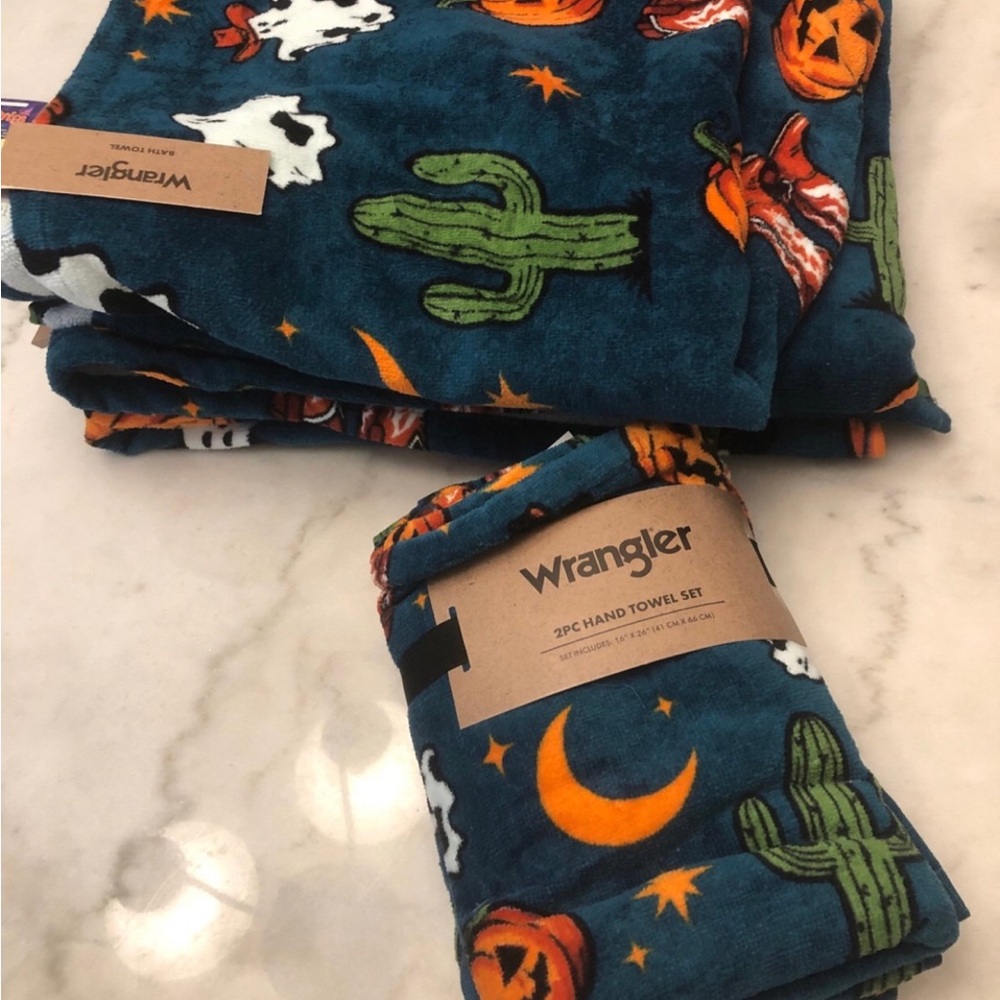 👻 🌵 6 piece Wrangler Cowboy Ghost theme bath towel set